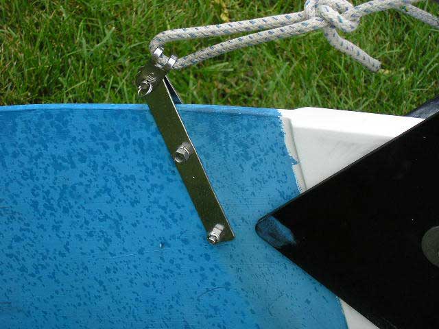 Rudder lift tang detail