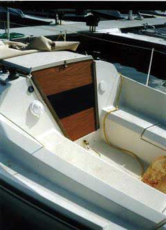 Plexiglas hatch board, non-vented